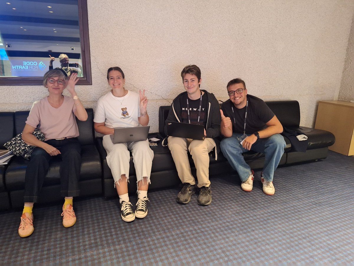 Last preparations for the #FinalEvent of the 2024 Edition of <a href="/ECMWFCode4Earth/">ECMWF Code for Earth</a> with a great supporting team from <a href="/COMMpla/">COMMpla</a> join us online on 18 Sept - codeforearth.ecmwf.int/final-event-20…