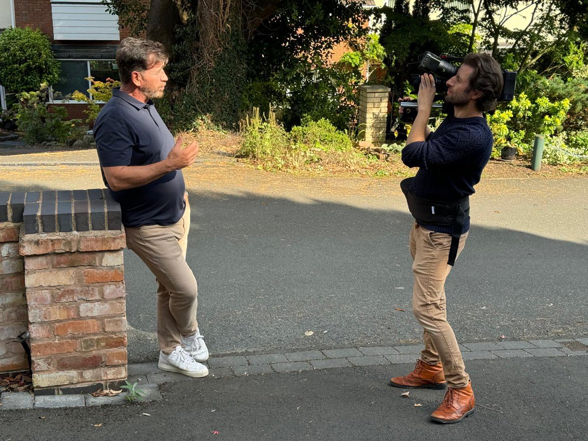 Exciting to have <a href="/MrNickKnowles/">Nick Knowles</a> on location for the first filming day of our upcoming series of @diysos! Any guesses as to what he’s saying?

We’re also still taking applications for our series. Apply here: bbc.co.uk/showsandtours/…

#DIYSOS