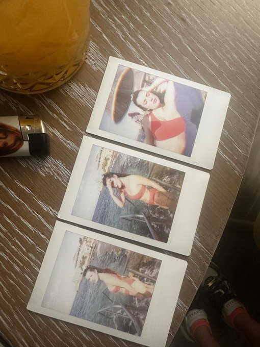 Watch BITCHIMBELLATHORNE's leaked NSFW photo on TwXstars