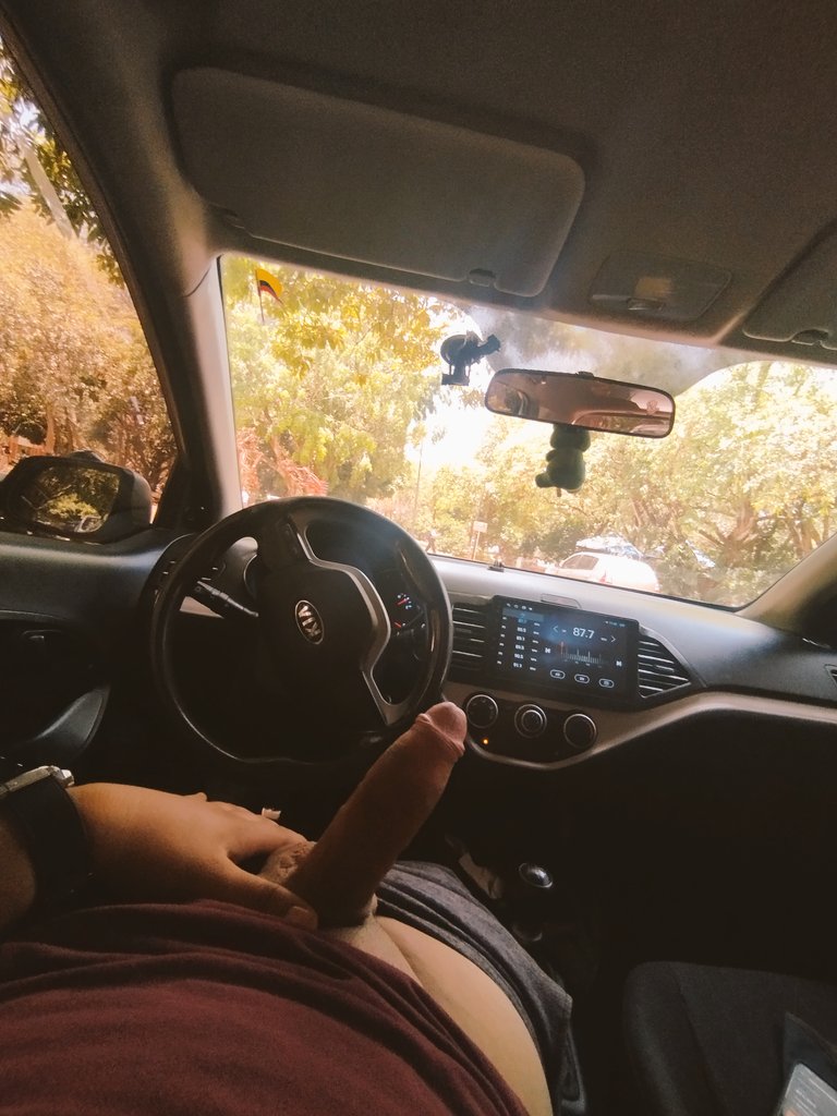 Single-ON tweet media