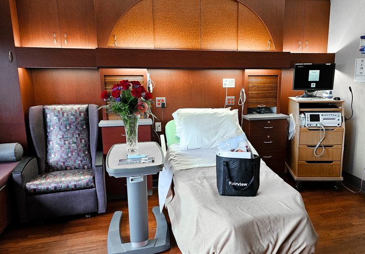 FairviewRange's tweet image. From low-intervention birth to C-sections, we support your choices every step of the way.Learn more about our Women’s Health &amp;amp; Birth Center in our latest blog → bit.ly/3Ztym42
#FairviewRange #BirthSupport #Pregnancy