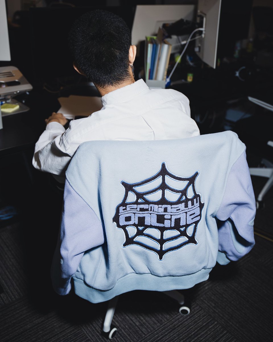 nonsensejapan's tweet image. Ever wonder why the internet is called the “web”?
 It’s all about hypertext links connecting pages in a giant web of information! Our web graphics were inspired by this idea, with the spider representing us collectively spinning the web. What is your fav website? 

Cropped Web…