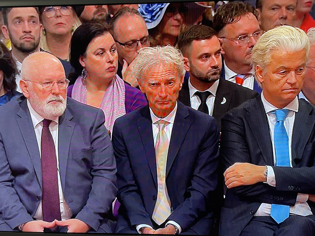 Krijg toch het gevoel dat Paul Rosenmöller wel eens breder heeft gezeten…
