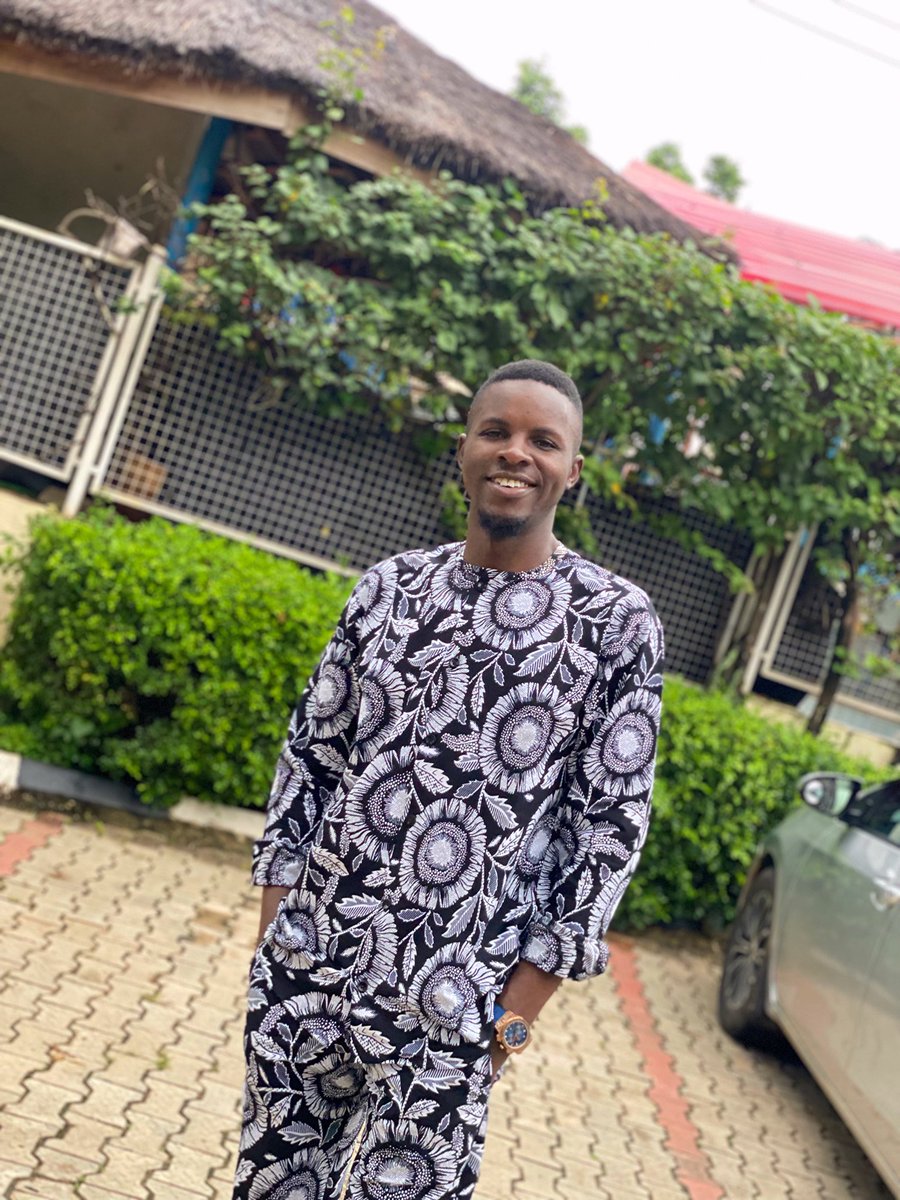 Rakelis_outfit's tweet photo. Styling and slaying ankara fabric has never looked better.

Ankara: @Rakelis_outfit 
Styling ✂️: @Rakelis_outfit https://t.co/OxpDiwplRP