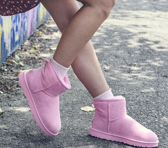 AD: WMNS UGG Classic Mini II Boots 'Sachet Pink' on Journeys

Shop -> mavely.app.link/e/xhlMnu3cYMb