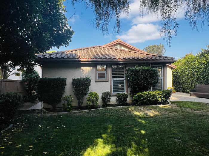 LCHomesSD's tweet image. #SINGLELEVEL HOME #FORRENT! 

2194 Corte Acebo, 
#Carlsbad, CA

4 bed/2 bath/1863 sf
Fridge/washer/dryer included. 
No pets/no smoking. 

Call: 760-436-5111
La Costa Sales &amp;amp; Rentals 
Lic. #01502169

𝑴𝒐𝒓𝒆 𝑫𝒆𝒕𝒂𝒊𝒍𝒔 &amp;amp; 𝑷𝒊𝒄𝒔 𝒊𝒏 𝒐𝒖𝒓 𝒃𝒊𝒐!
#forlease #carlsbadhomes
