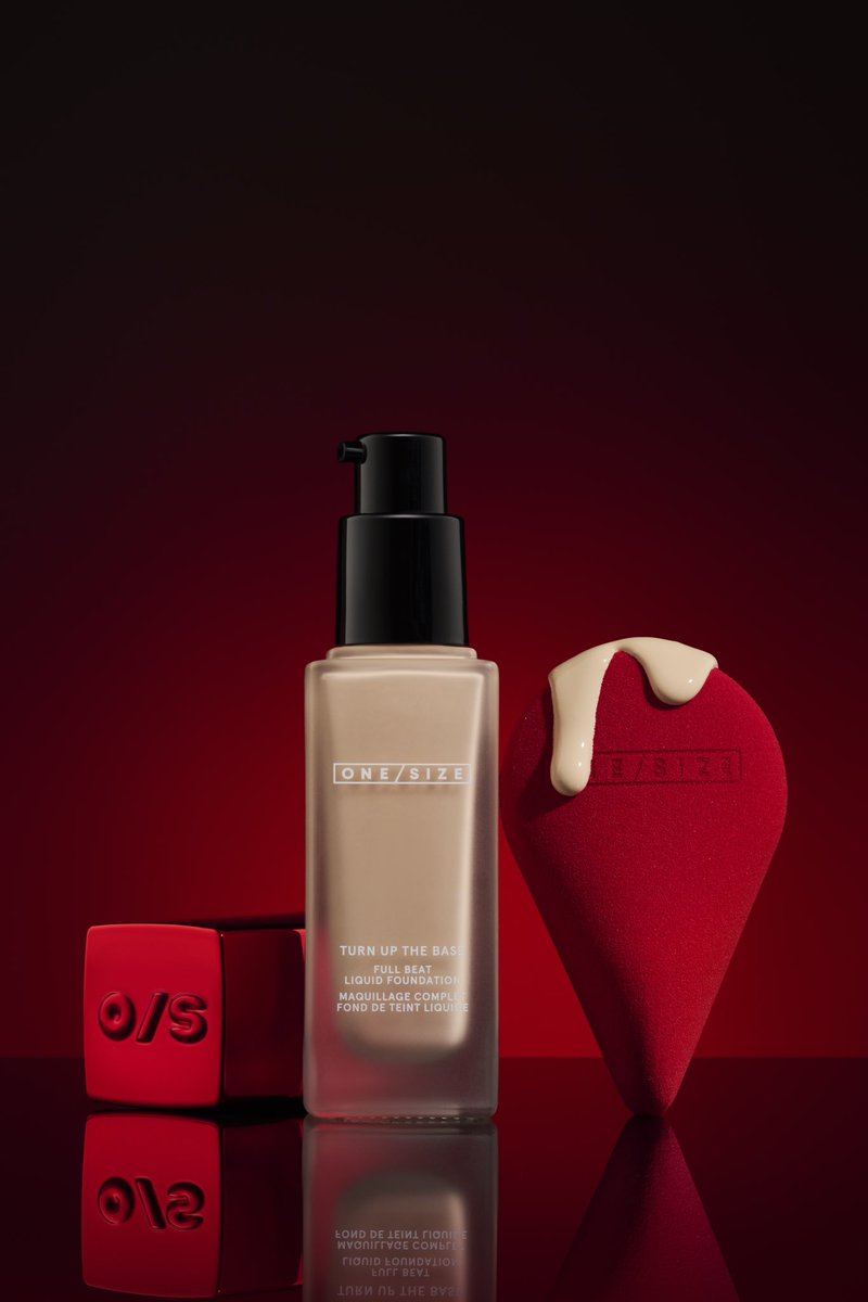 patrickstarrr's tweet photo. Full Beat Foundation will have a beautiful shade range for EVERYONE 🫶🏽💕
With only 16 clean ingredients in 38 shades, pair it with the new Infinity Beauty Sponge with an innovative shape for infinite uses ♾️
#FullBeatFoundation will officially launch on Sept 24th 🤩🙌🏽 https://t.co/n3AlLqw4ro