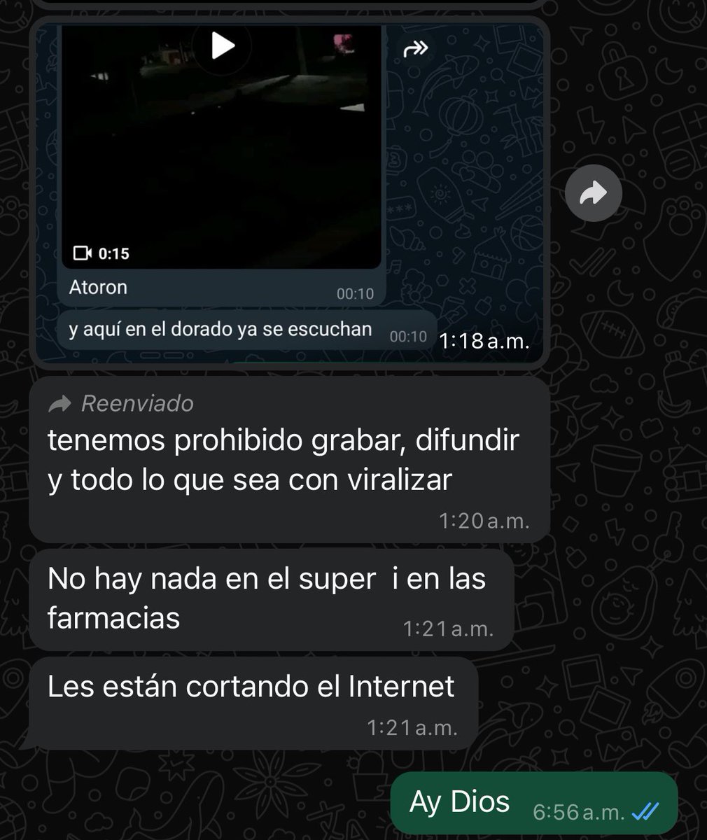 Pasando a noticias importantes, me han comentado que en Culiacán la situación que se vive es bastante terrible.
Circulan varias versiones que exponen lo siguiente: 
-Los supermercados están casi vacíos ya que los camiones que surten no van por la violencia.
-La gente lleva ya 8