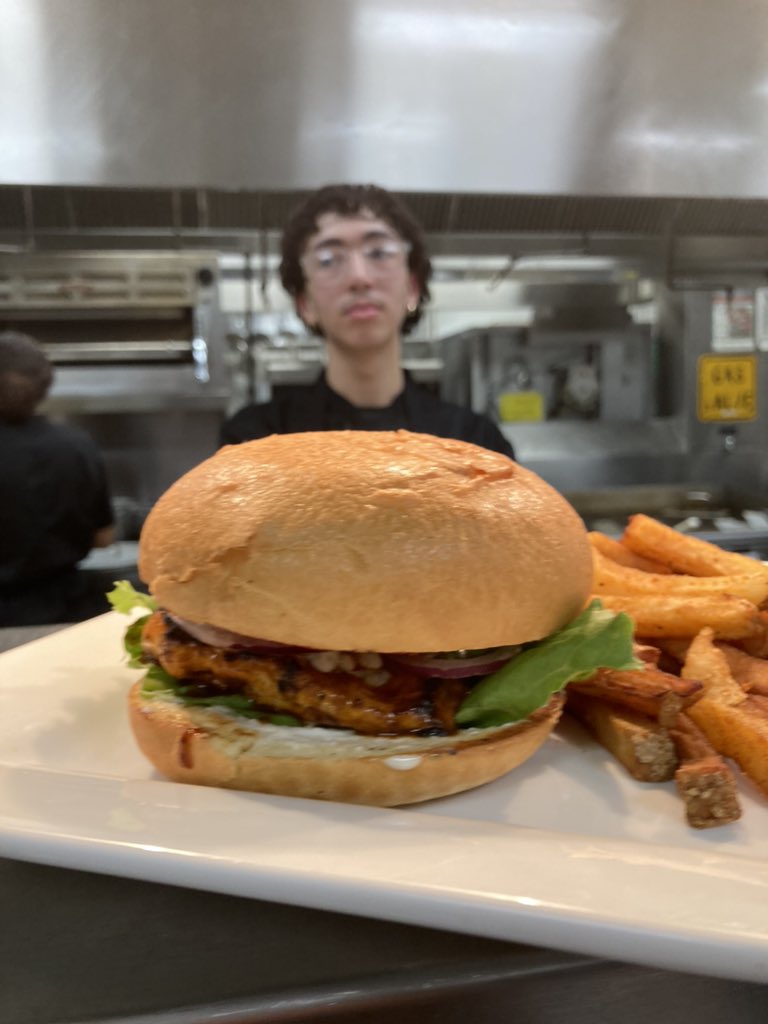 TheAcademyGrill's tweet photo. Grand opening of The Academy Grill coming soon๐ฝ๏ธ #opening #october2nd #theacademygrill #academygrill #hotasher #foryou #studentrun #restaurant #grovecity #food #burger #2024 #swca #foodies https://t.co/E18koDCITU