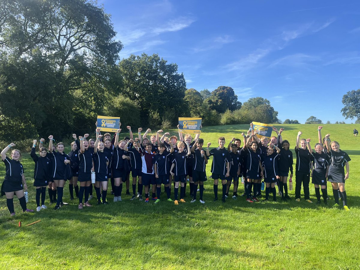 SGSPEDept's tweet photo. Year 7 kicked off our Gold Ribbon Run this morning &amp; were FANTASTIC!! We are so proud of all of #SGSYear7  who ran/walked a minimum of 1km. Many of the pupils also challenged themselves to run further ✨ #SGSPE #SGSRespect #SGSDifference https://t.co/Om0OobkfHu