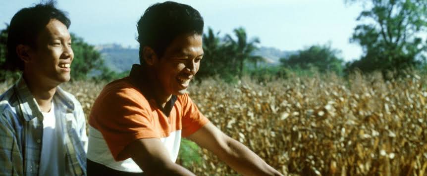 SMELLOFDECEMBER's tweet image. &quot;ภายในตัวเราทุกคนมีสัตว์ป่าแฝงอยู่ มนุษย์มีหน้าที่เป็นผู้คุมสัตว์เหล่านี้ให้เชื่อง แม้แต่สอนมันให้ทำในสิ่งที่ขัดกับสันดานดิบของตนเอง&quot;

Tropical Malady (2004)

#Analog11