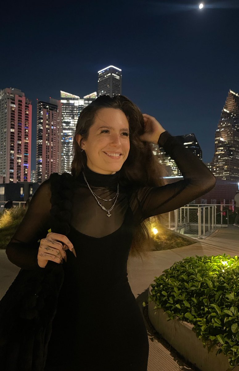 viollettskyy's tweet image. 🖤🌃⛓️
#trending #nightlife #body