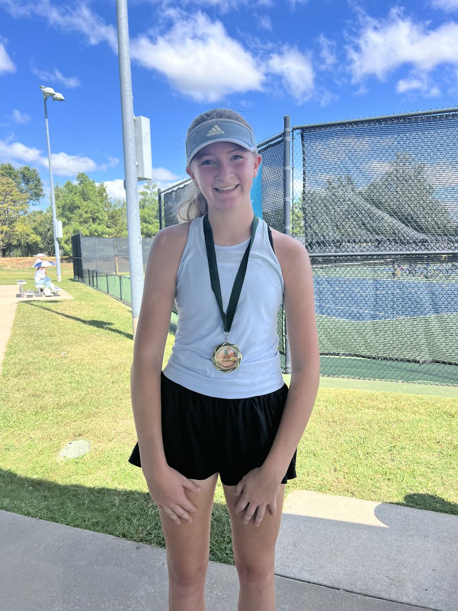 Tuckertennis's tweet photo. 🎾 A big shoutout to Sophie Lauinger for securing 3rd place in Girls 16s at the USTA Bentonville L6! 🏅👏 Awesome effort, Sophie! #TuckerTennis #GenesisHealthClubs https://t.co/52LXuPaYr7