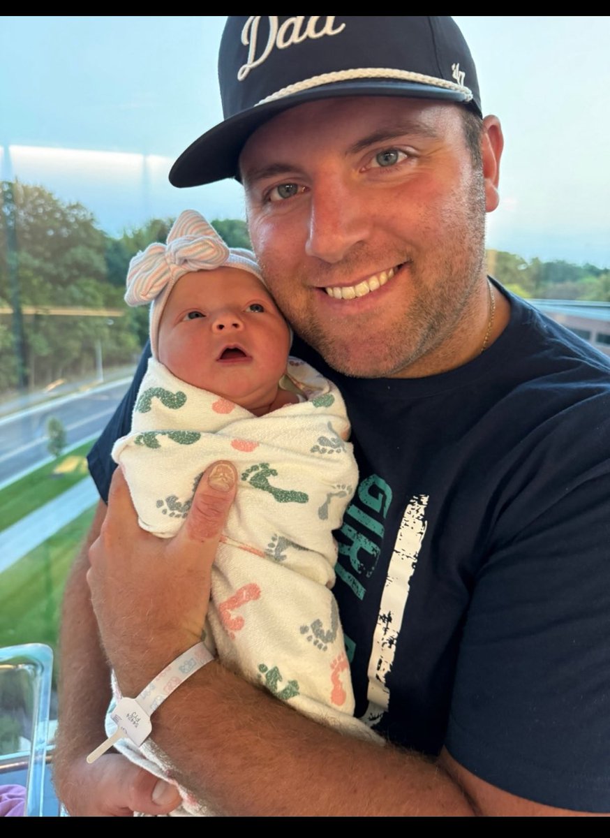 Congratulations to Coach Yeckley and his wife Lindsey on the birth of their baby girl, Scottie Lynn Yeckley!  
Scottie was born 9/13 at exactly 9:13p!  
#BluePride