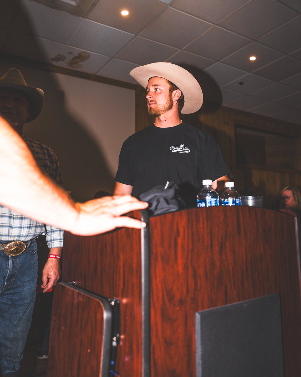 Not your average kicker🧃

Congratulations to <a href="/deanojanikowski/">Dean Janikowski</a> on being named to the <a href="/Allstate/">Allstate</a> <a href="/WeAreAFCA/">AFCA</a> Good-Works Team.

📰 bit.ly/4euVJyp