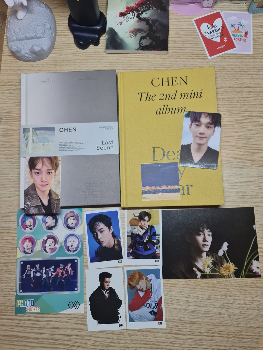 SuChen🐰🦖 (@exo_maniaq) on Twitter photo An itibariyle Jongdae albümlerini tamamlamış bulunuyorum...
Darısı artık Suho'nun albümlerine.. 😇
Sevgili <a href="/myshelterJD/">Ceydi Beko</a> bu güzel albümler ve güzel hediyelerin için çok teşekkür ediyorum..🥰🥰 An itibariyle Jongdae albümlerini tamamlamış bulunuyorum...
Darısı artık Suho'nun albümlerine.. 😇
Sevgili <a href="/myshelterJD/">Ceydi Beko</a> bu güzel albümler ve güzel hediyelerin için çok teşekkür ediyorum..🥰🥰