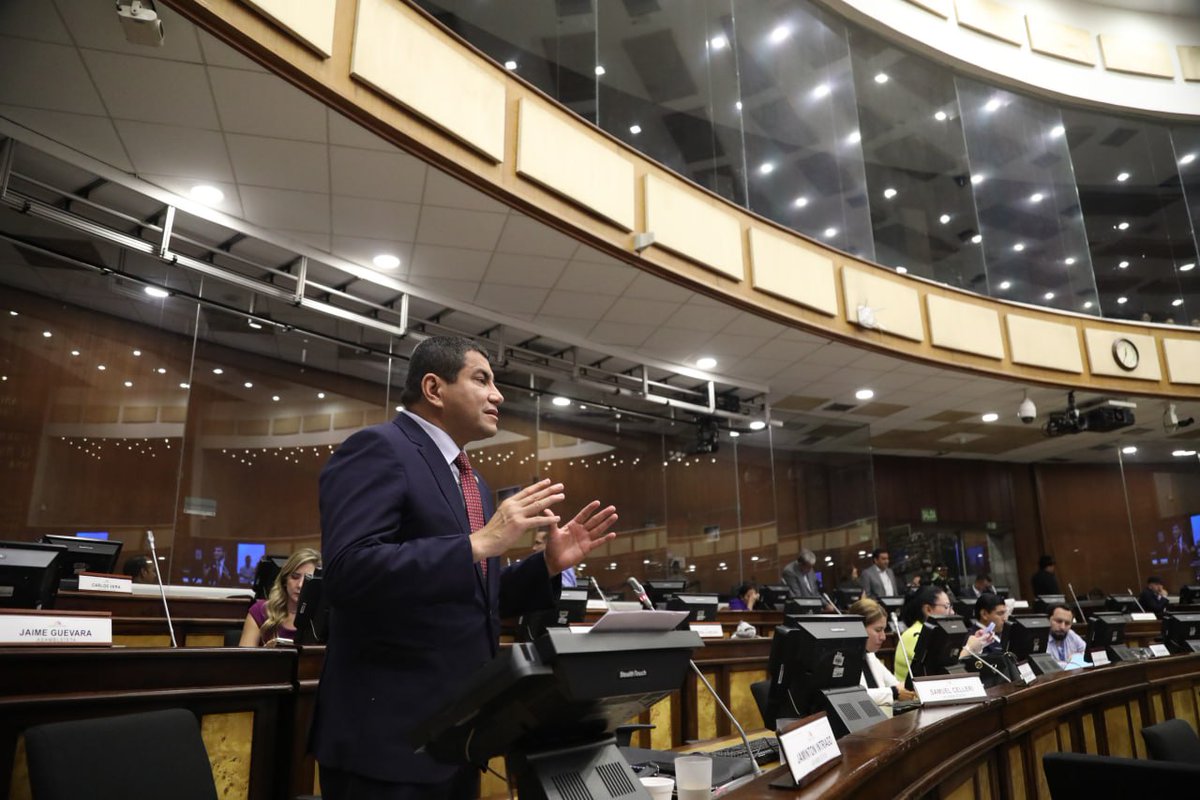 Buscamos reformar dos artículos para que nunca más exista el abuso por culpa de esta ley discriminatoria, injusta e indolente. Porque quienes la hicieron no pensaron en el daño causado al sector agropecuario, pesquero, a los pequeños y medianos productores.