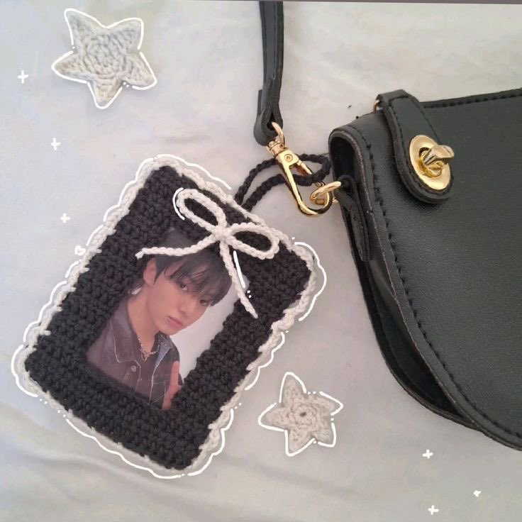 sassywonuu's tweet image. Örgü holder örüyorum istediğiniz modeli atmanız yeterli @bujosatis @bujo_sell @randombujo @bujo_go @bujoshoptr