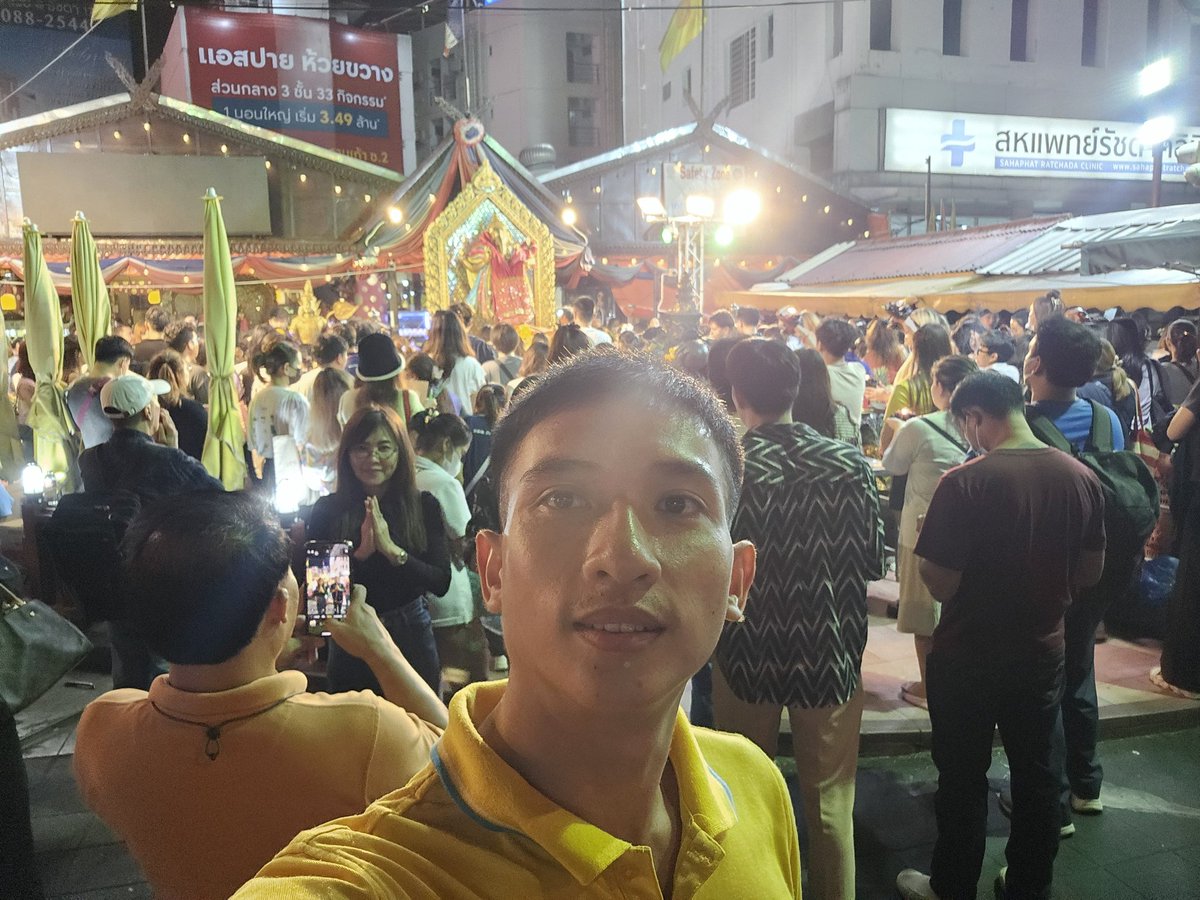 putterme96's tweet photo. รัชดา ก็แค่ปากซอย https://t.co/nWIOUUY073
