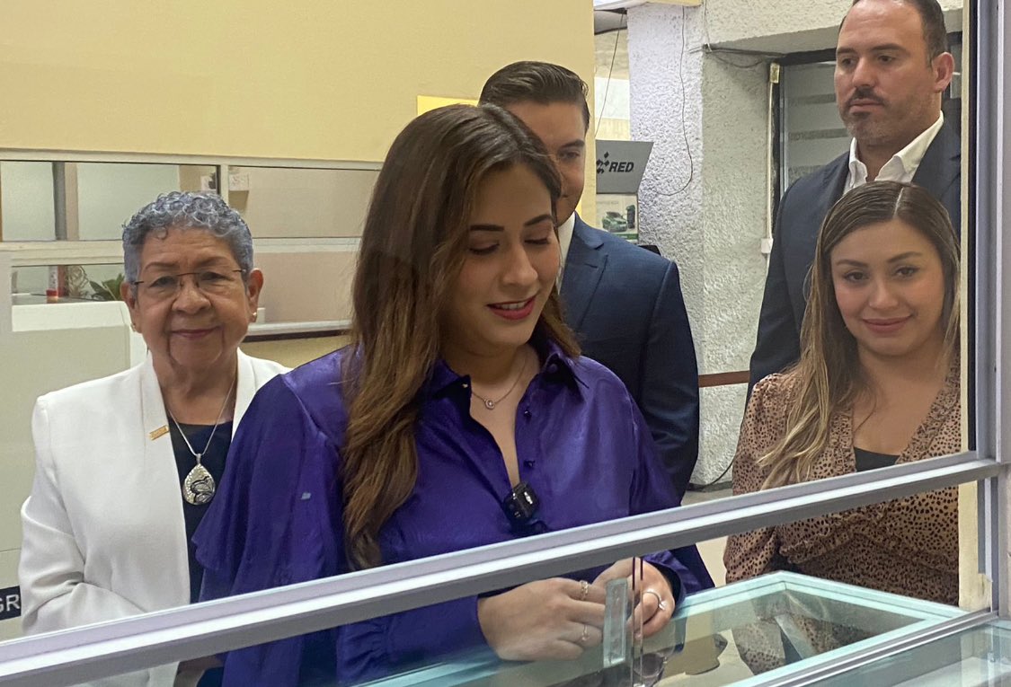 Diputada <a href="/BereMartinezD/">Bere Martínez</a> promueve iniciativa al Código Penal contra el maltrato infantil y sancionar de 2 a 10 años de cárcel <a href="/CongresoNL/">Congreso Nuevo León</a> <a href="/PartidoMorenaMx/">Morena</a> <a href="/AnyluBendicion/">Anylú Bendición</a> <a href="/Judith_Diaz/">Judith Díaz</a> <a href="/DiputadosMorena/">Tus Diputadas y Diputados Morena</a>