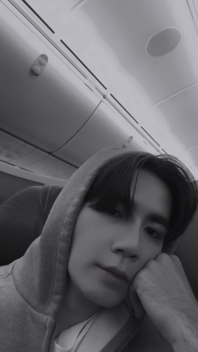 zee_pruk's tweet photo. Good night ✈️ #ZeePruk https://t.co/uTkf0qJgYS