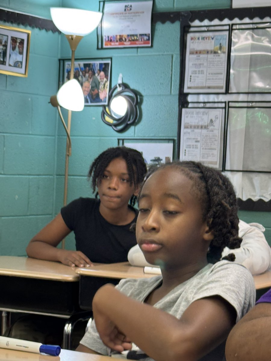 Enjoying the class discourse and the math vocabulary <a href="/amstiuab/">AMSTI-UAB</a> <a href="/amsti4all/">AMSTI</a>