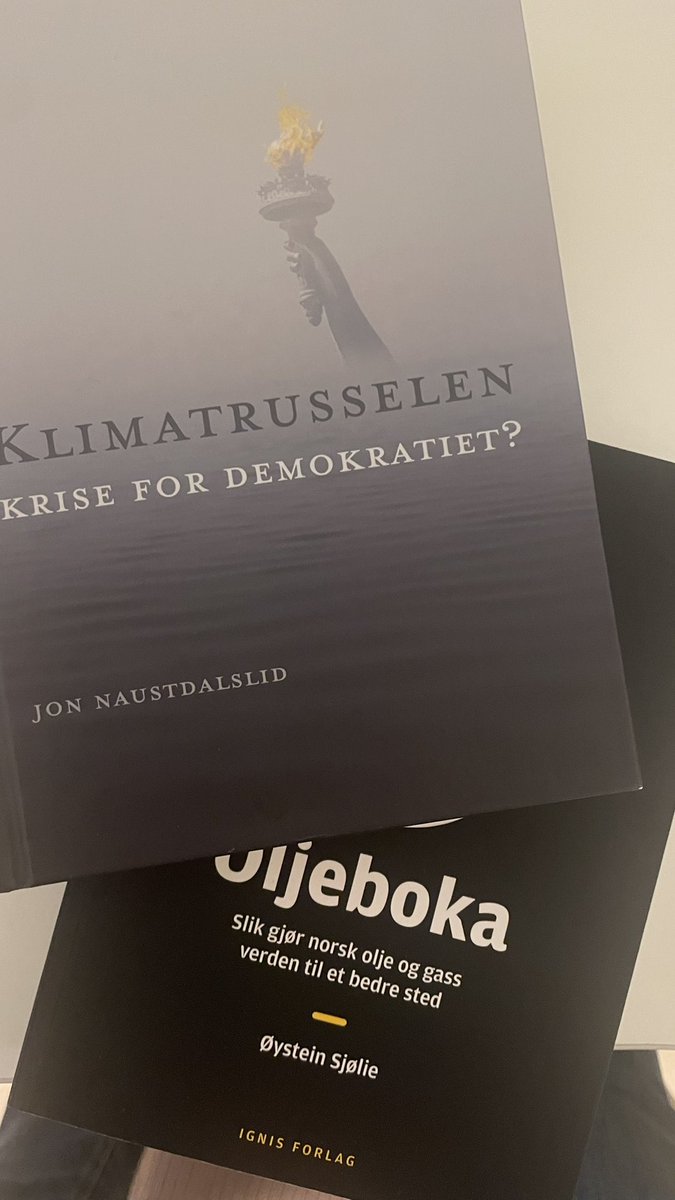 To bøker som skal leses med interesse. Solide folk som kan drøfte !