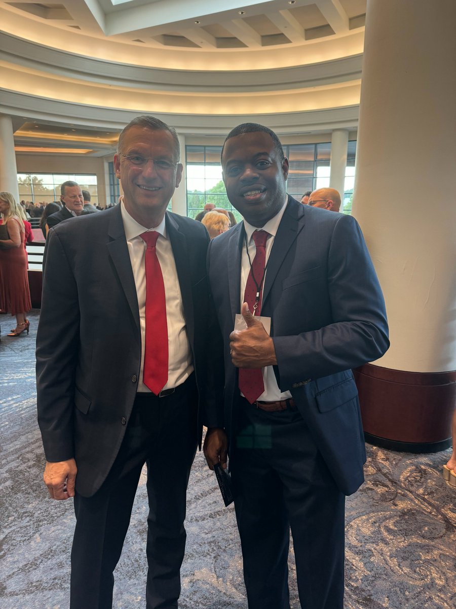 Burt Jones tweet media