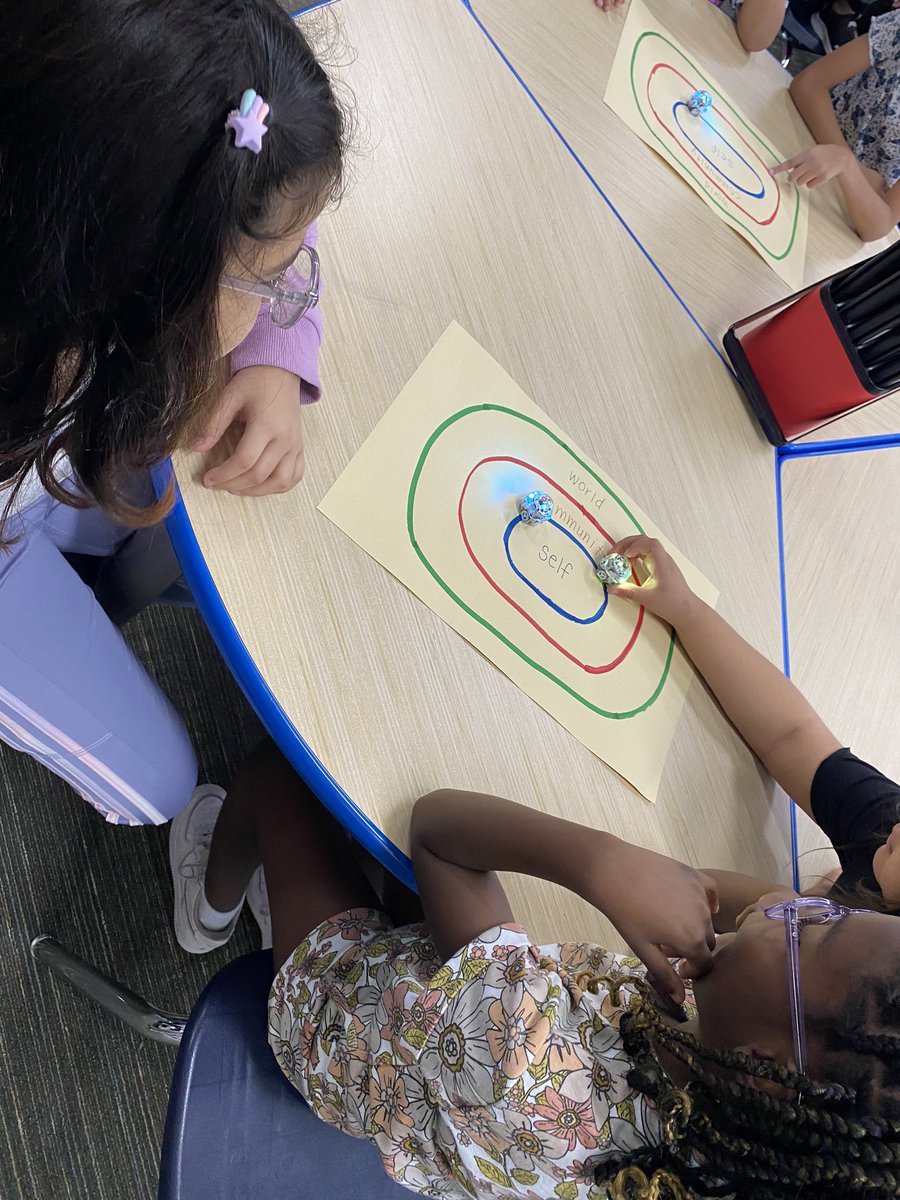 Amy Gibbons tweet media