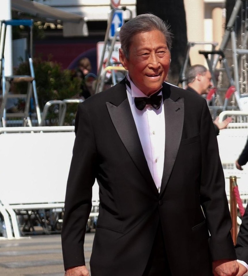 现年80岁的甲骨文公司共同创始人埃里森看上去比其实际年龄 年轻30多岁，88岁的著名作曲家王西麟也是。埃里森的秘诀是大量锻炼和严格饮食，王西麟则有个好基因和一流的保健医生太太。埃里森仍担任公司执行董事长兼首席技术官，王西麟也不断推出佳作。两 人都是我们学习的榜样！