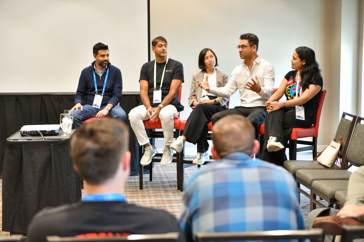 Kauffman Fellows (@kauffmanfellows) on Twitter photo We heard all of the secrets behind Canadian founder success, featuring Amar Varma, <a href="/MartinBasiri/">Martin Basiri</a>, Tahin Monzoor, and <a href="/sylvng/">Sylvia Ng</a>. Moderated by <a href="/kgillani/">Karim Gillani</a> (KF25). Grateful for the invaluable insights and wisdom shared by these accomplished entrepreneurs! #KFSummit #CanadianFounders We heard all of the secrets behind Canadian founder success, featuring Amar Varma, <a href="/MartinBasiri/">Martin Basiri</a>, Tahin Monzoor, and <a href="/sylvng/">Sylvia Ng</a>. Moderated by <a href="/kgillani/">Karim Gillani</a> (KF25). Grateful for the invaluable insights and wisdom shared by these accomplished entrepreneurs! #KFSummit #CanadianFounders