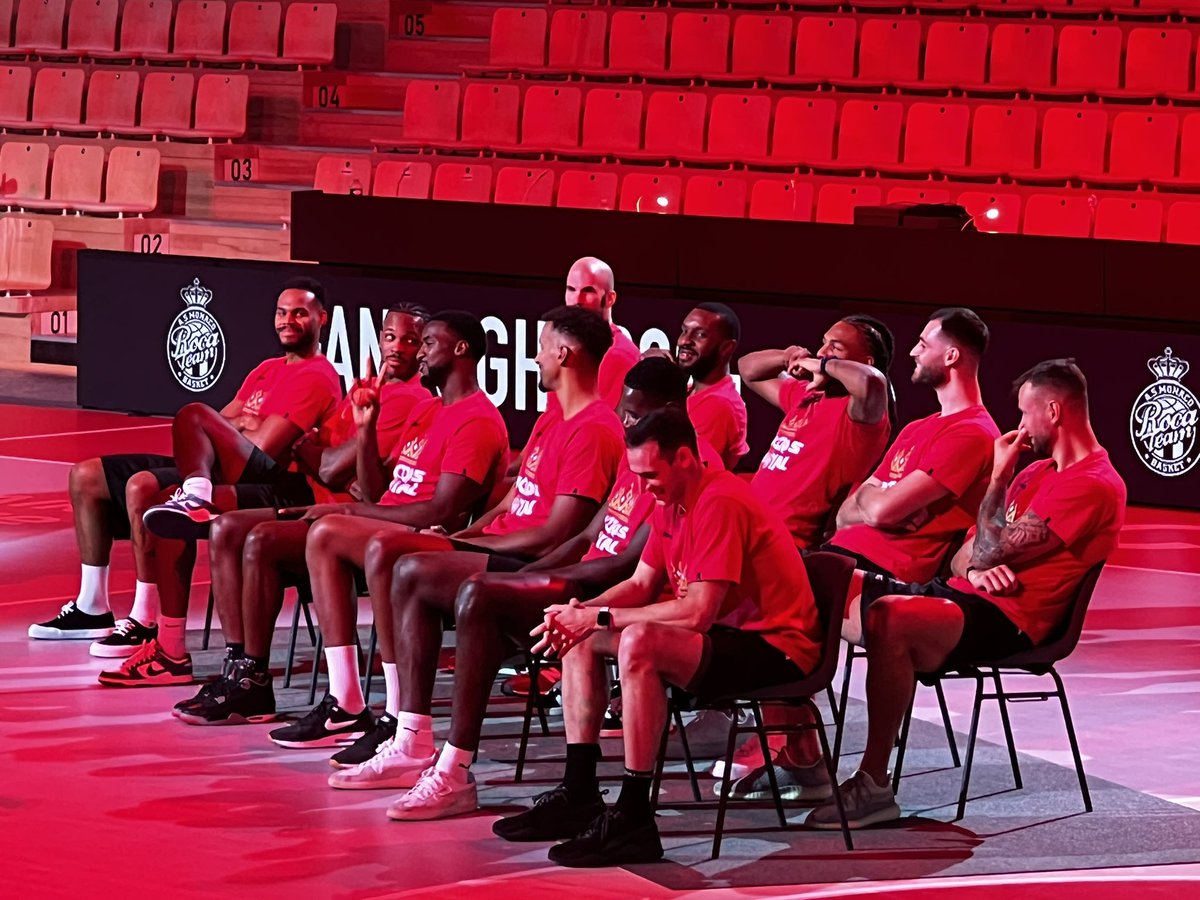isa_de_monaco's tweet photo. Dites bonsoir à l’équipe qui va gagner l’@EuroLeague cette saison 🔥
@ASMonaco_Basket
#RocaTeam 🏀 #Monaco 🇮🇩 #FanNight https://t.co/QmHAXhEUrA