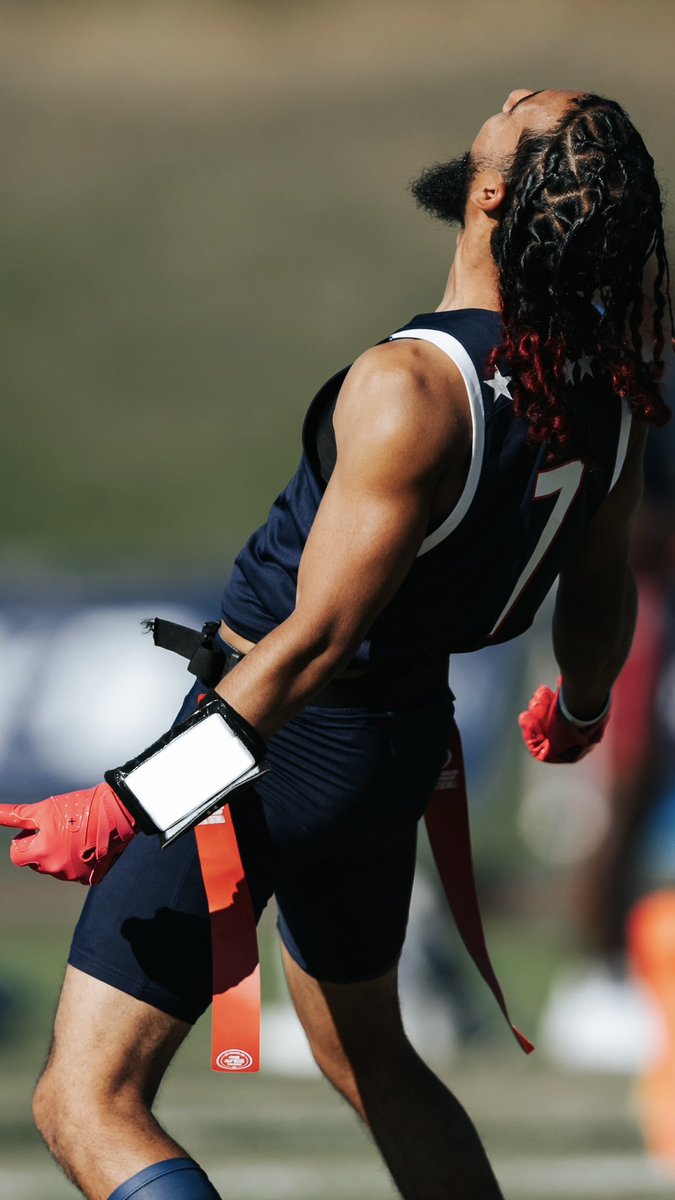 USNFT's tweet image. Passing TD ✅
Rushing TD ✅
Receiving TD ✅
INT ✅
Sack ✅
 
That's why they call him, @yo_everything.