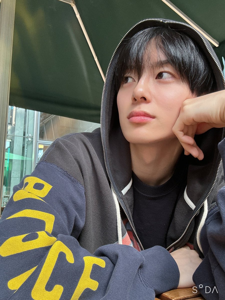 by_verivery's tweet photo. [#강민]

다들 연휴 잘보내구 
가족들이랑 푹 쉬어요~~
사랑해💜💜

#베리베리 #베러 #즐추 https://t.co/ol1a6kJTh7