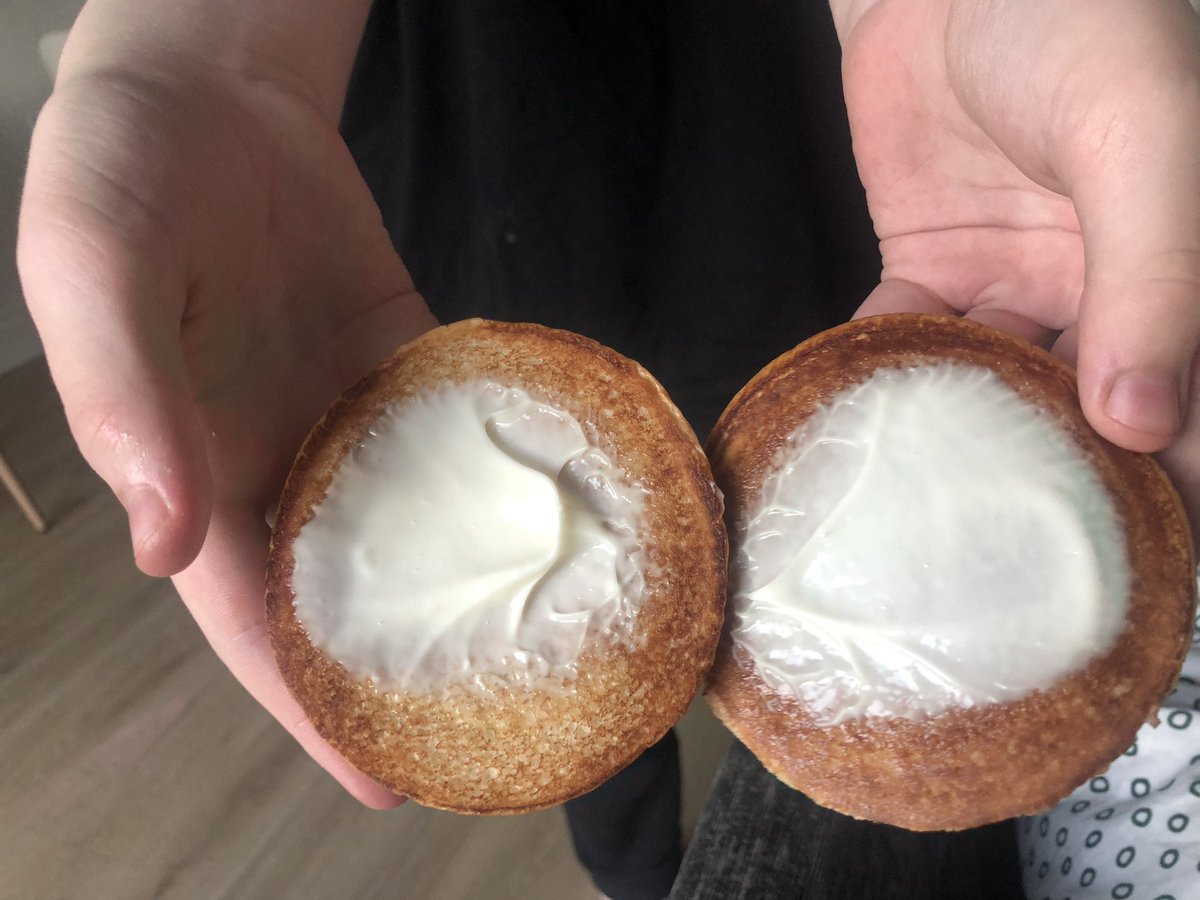 Nice one <a href="/McDonaldsUK/">McDonald's UK</a>…..no bun in my sons burger. Nothing like disappointing a starving child 👍🏽 #McDonalds #McDonaldsUK