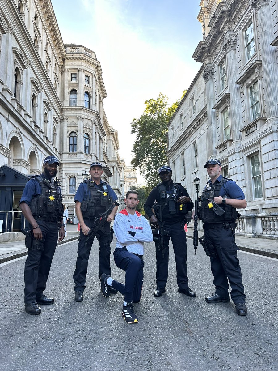 Jonathan Broom-Edwards MBE (@broomedwardst44) on Twitter photo An honour to be invited to 10 Downing Street to represent <a href="/ParalympicsGB/">ParalympicsGB</a> and celebrate the success of the <a href="/Paris2024/">Paris 2024</a> Olympic and Paralympic Games 🥳🥂🍾
As always, a huge thank you to @tnluk , <a href="/uk_sport/">UK Sport</a> , <a href="/BritAthletics/">British Athletics</a> and <a href="/ParalympicsGB/">ParalympicsGB</a> for the continued support! An honour to be invited to 10 Downing Street to represent <a href="/ParalympicsGB/">ParalympicsGB</a> and celebrate the success of the <a href="/Paris2024/">Paris 2024</a> Olympic and Paralympic Games 🥳🥂🍾
As always, a huge thank you to @tnluk , <a href="/uk_sport/">UK Sport</a> , <a href="/BritAthletics/">British Athletics</a> and <a href="/ParalympicsGB/">ParalympicsGB</a> for the continued support!