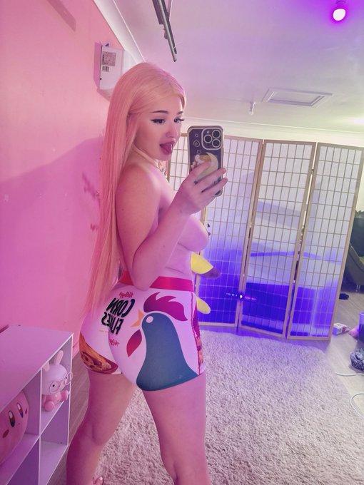 Watch Gracie Waifu 🔞🐇's leaked NSFW photo on TwXstars