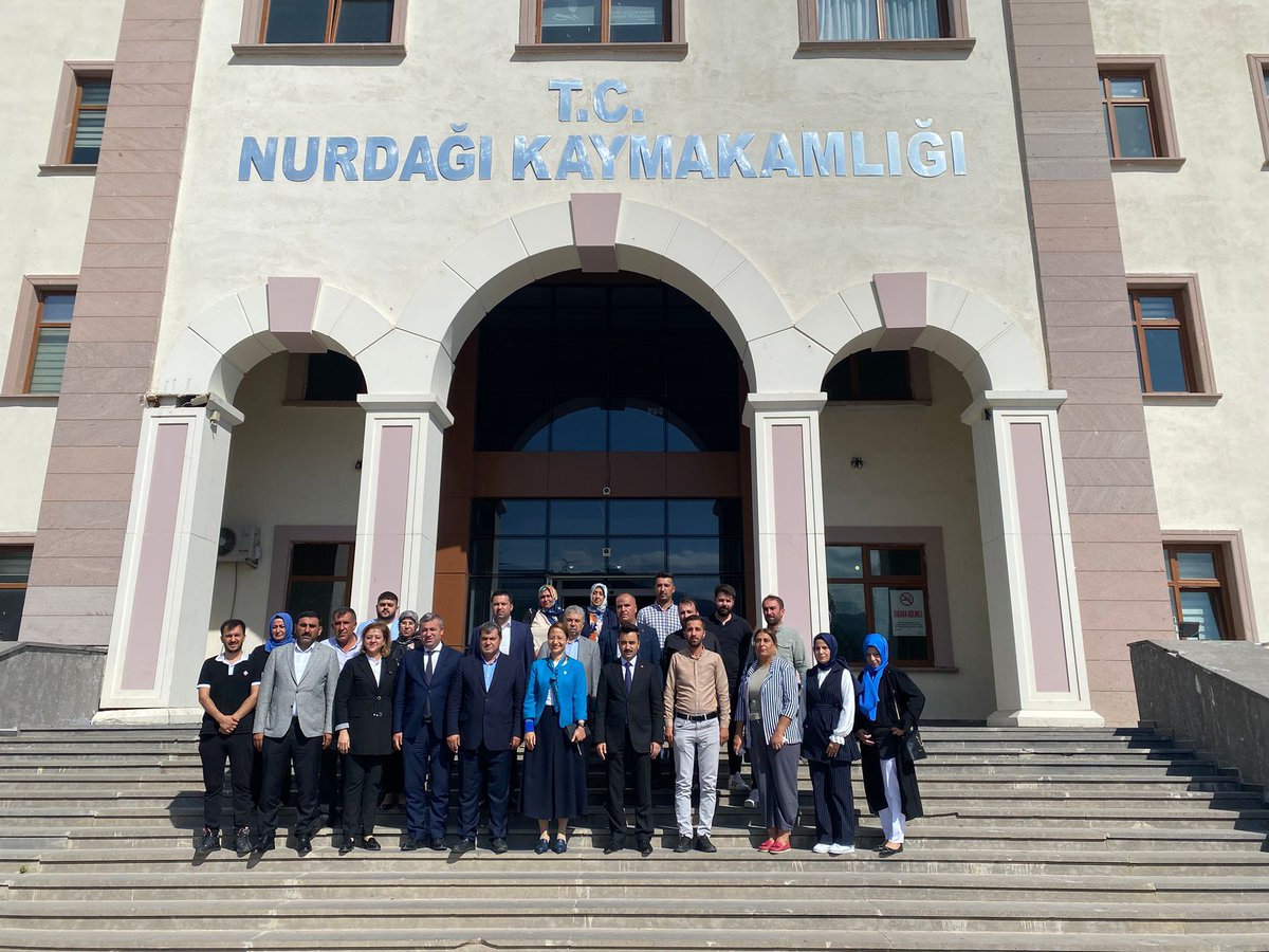 📌 Nurdağı Kaymakamlığı

Gaziantep Milletvekilimiz Sayın Derya Bakbak, Nurdağı İlçe Başkanımız Sayın Mehmet Bali, İl başkan yardımcılarımız ve Teşkilatımız ile birlikte; Nurdağı’na yeni atanan Kaymakamımız Sayın Nurullah Cemil Erciyas’a hayırlı olsun ziyaretinde bulunduk.