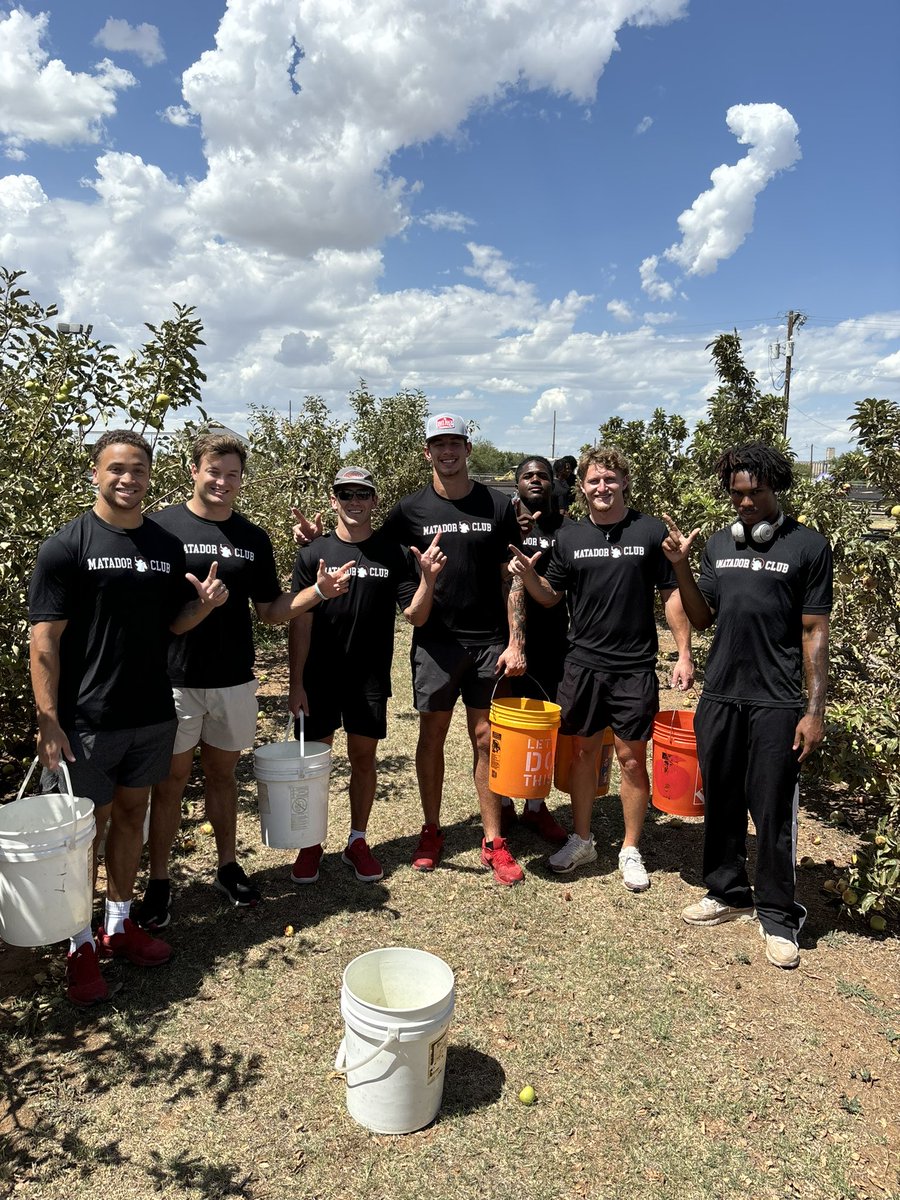 Had a great time going out and serving our community! <a href="/MatadorClubOrg/">The Matador Club</a>
