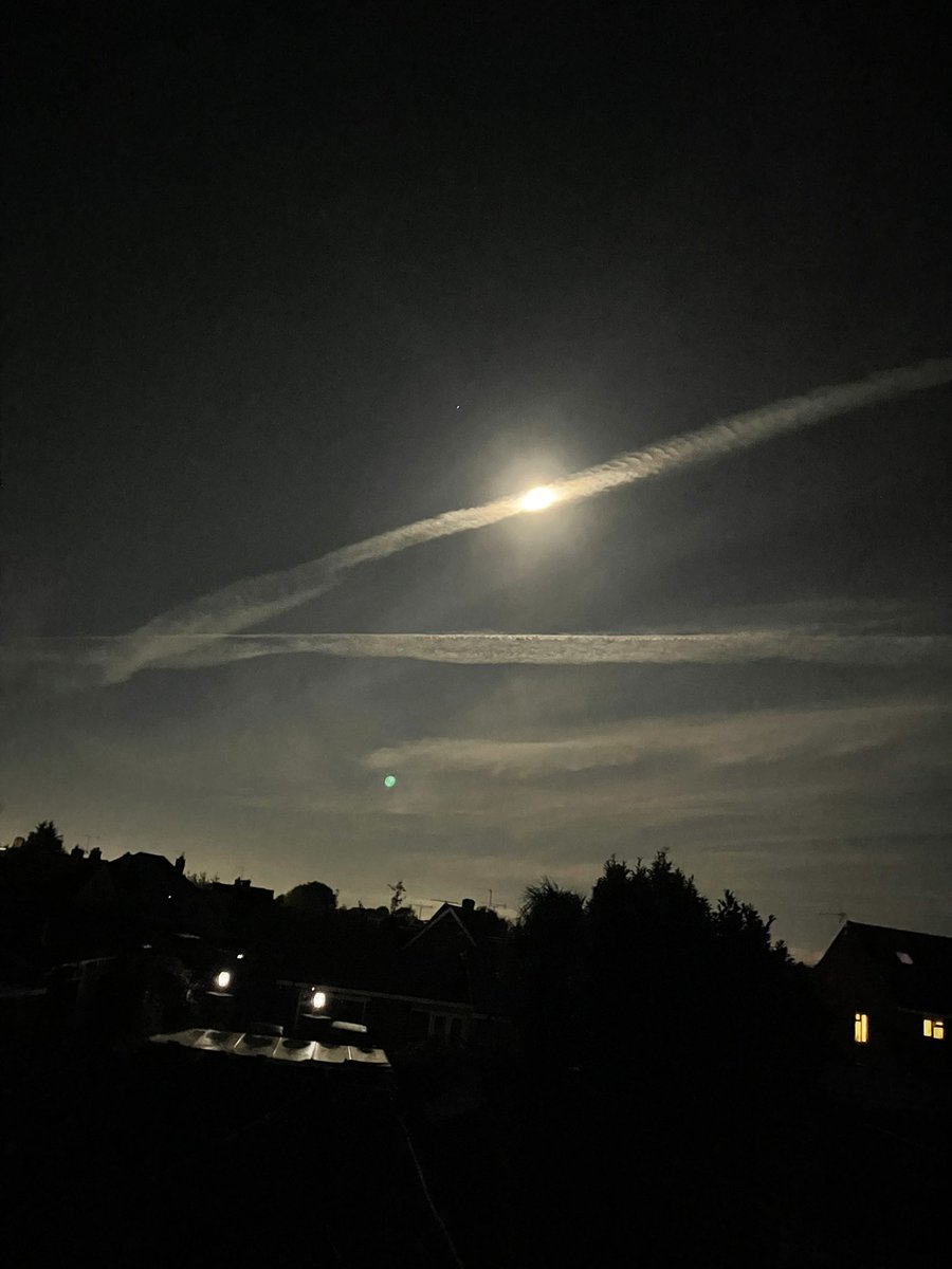 LynxTotem's tweet image. 17/09 1am and 6am and London #chemtrail #GeoEngineering #WeathModification er