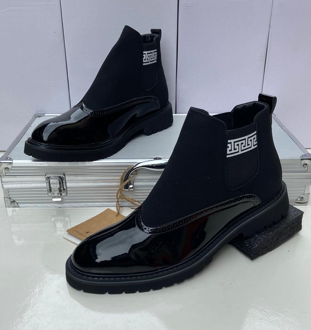 TitilopePhebe's tweet photo. Picture yourself wearing this to the office or gifting it to your boss, your steeze will always be on point☺️
Available in Sizes 41-46
#35,000
To order:https://t.co/dsZmvIY3Wp
#BOSS #Manager #Coporate #office #Efficiency #fypviralシ https://t.co/5D3KKrZx6a
