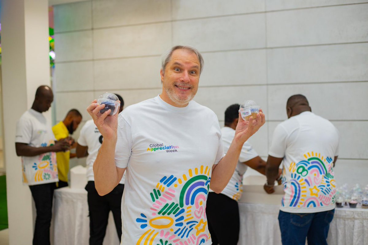 MTNGhanaCareers's tweet photo. Sweet moments at MTN House! Celebrating our teamwork and dedication during Global Appreciation Week.  #GlobalAppreciationWeek https://t.co/BrCXQ077Hq