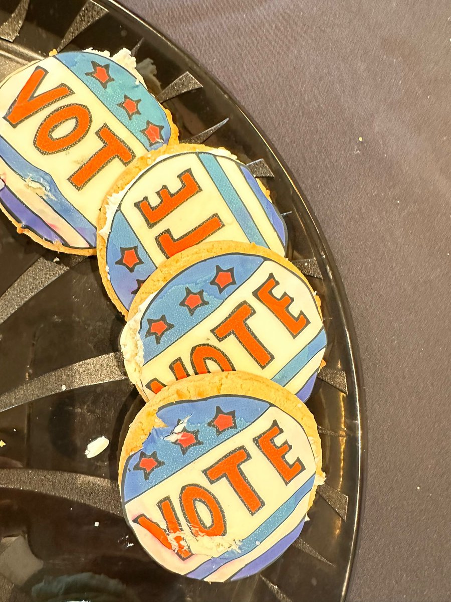 cwirth4congress's tweet photo. Don’t forget to register to vote! Spent today at IU for National Voter Registration Day.
When we vote, we win.
#vote #votevotevote #voterregistration #InDems #IN6 #HoosierDems #Wirth4Congress https://t.co/PV0Vd1M5nC