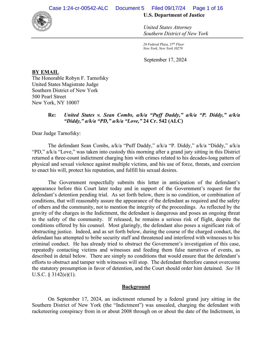 TrashDiscourse's tweet photo. 🚨 BREAKING 🚨 

Detention Letter arguing that Diddy can not be let out on bond 

This is a leaked letter sent to the judge laying out A LOT of what they are charging him with. He is facing several life sentences

- Bribery
- Witness Tampering 
- Racketeering
- Coercion 
- S*X  Trafficking
- Drug Trafficking / Distribution
- Kidnapping
- Arson
- Physical Violence 

And on and on and on…. 😳