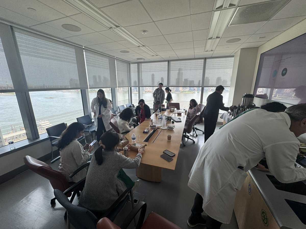 Fortunate to hear <a href="/VirginiaHdezGea/">Virginia</a>’s take on TIPS role in PHTN management! 

1️⃣Survival benefit for preemptive tips last 2 weeks for CTP-C, 1 week CTP-B &gt;7 + AB
2️⃣HE at admission s contraindicate pre emptive tips 
3️⃣Porto-caval gradient should be hemodynamic target for TIPS