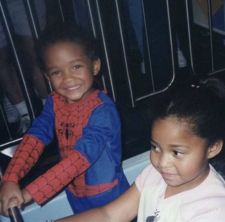 Harsh_Introvert's tweet image. Miles Morales will definitely have a Cameo in #SpiderMan4
And I Hope Jaden Smith will Play Miles Morales in the MCU .
#MarvelStudios #Marvel #SpiderMan #VenomTheLastDance
#Venom3
#Venom
#Knull
#KravenTheHunter