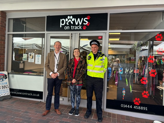 The South East Cyber Resilience Centre (@crcsoutheast) on Twitter photo Last week, we visited local businesses in #HaywardsHeath to help them learn how to protect themselves online from cybercrime. Thanks to PCSO Tony Oliver from the Haywards Heath Neighbourhood Policing Team at <a href="/sussex_police/">Sussex Police</a> for joining us & for Paws on track for joining our photo! Last week, we visited local businesses in #HaywardsHeath to help them learn how to protect themselves online from cybercrime. Thanks to PCSO Tony Oliver from the Haywards Heath Neighbourhood Policing Team at <a href="/sussex_police/">Sussex Police</a> for joining us & for Paws on track for joining our photo!