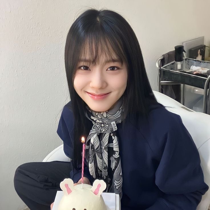 jisoospic's tweet photo. cutie pie 🤏🏻 https://t.co/LDMuOTfjaH