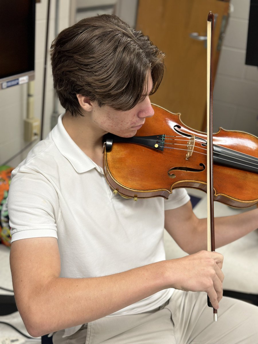 Practice makes perfect for the Talented Music Ensemble! <a href="/WoodlawnHighBR/">Woodlawn High</a> <a href="/EBRGiftedTalen1/">@EBRGiftedTalented</a>
