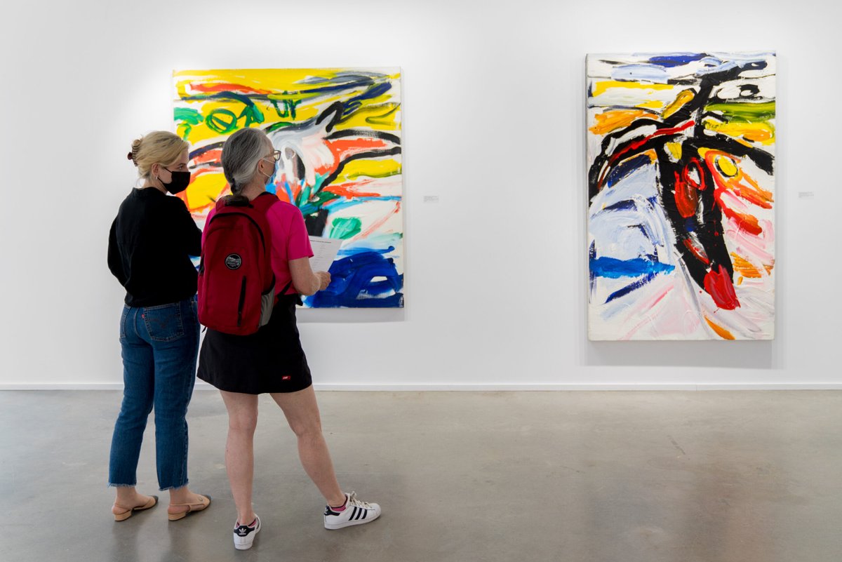 Fall is almost here, and with the new season comes new arts and culture events! We have all the info you need on this week's art crawls, free gallery visits, author talks and more 🍂🎨📚 shedoesthecity.com/toronto-best-b…